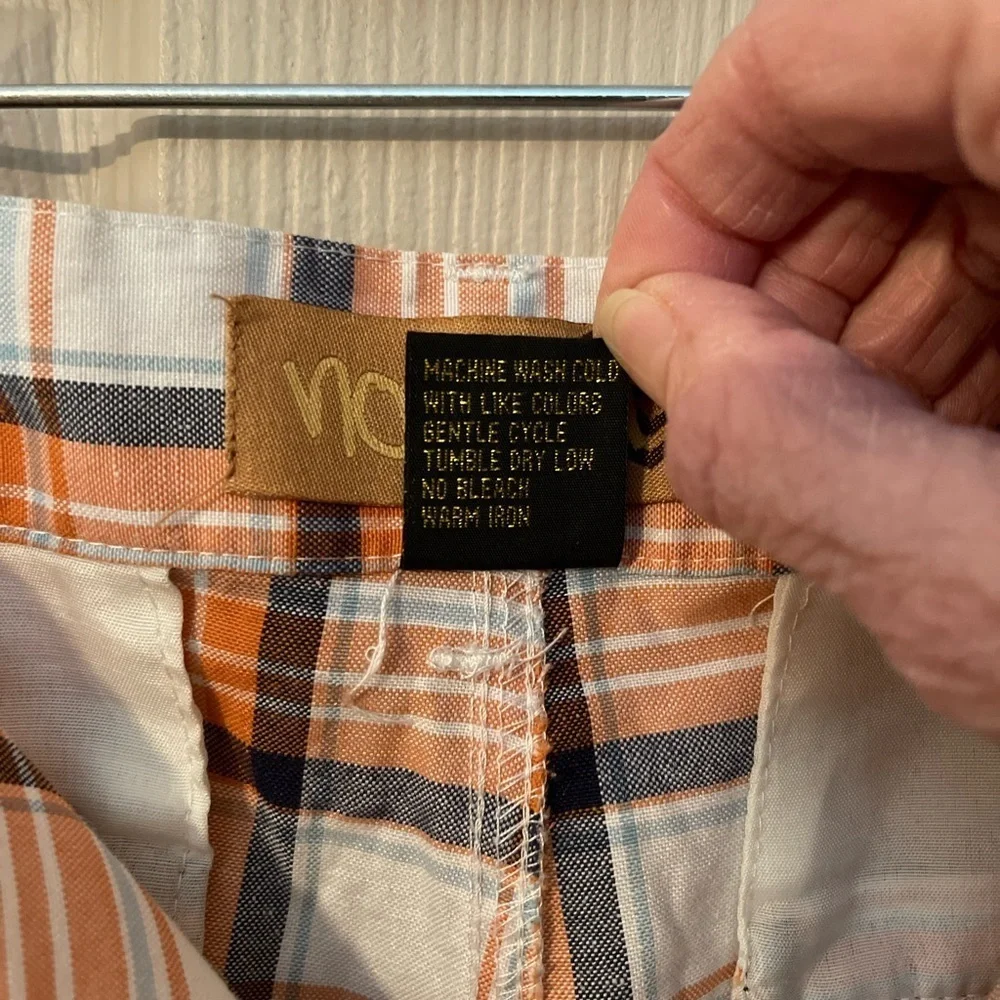 North 15 men’s orange/navy plaid hip hop streetwear 5 pocket long shorts. Sz 38